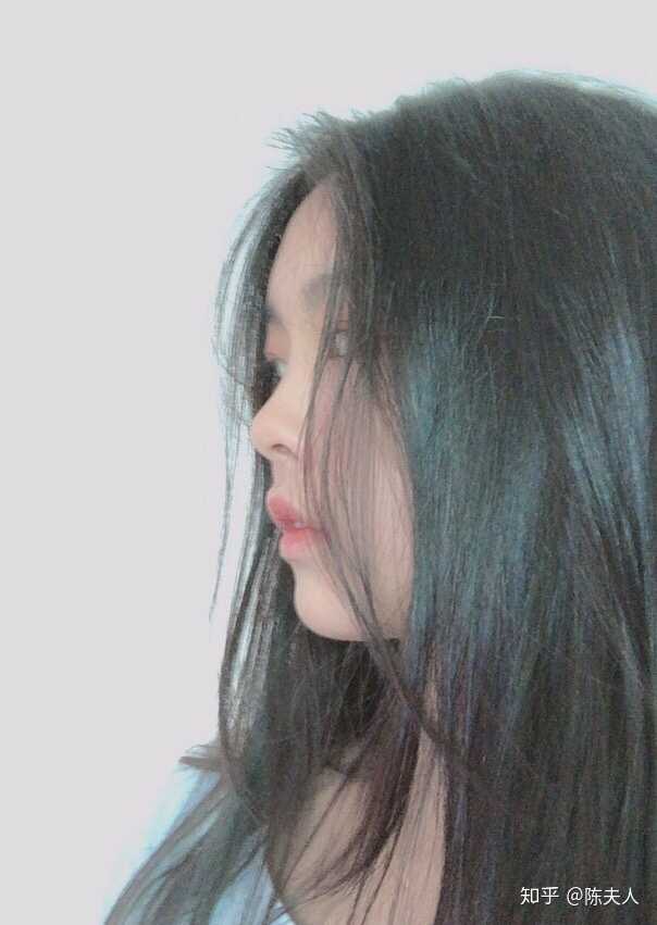 注定不适合拍侧脸照哈哈 没捏之前更塌 现在好多了