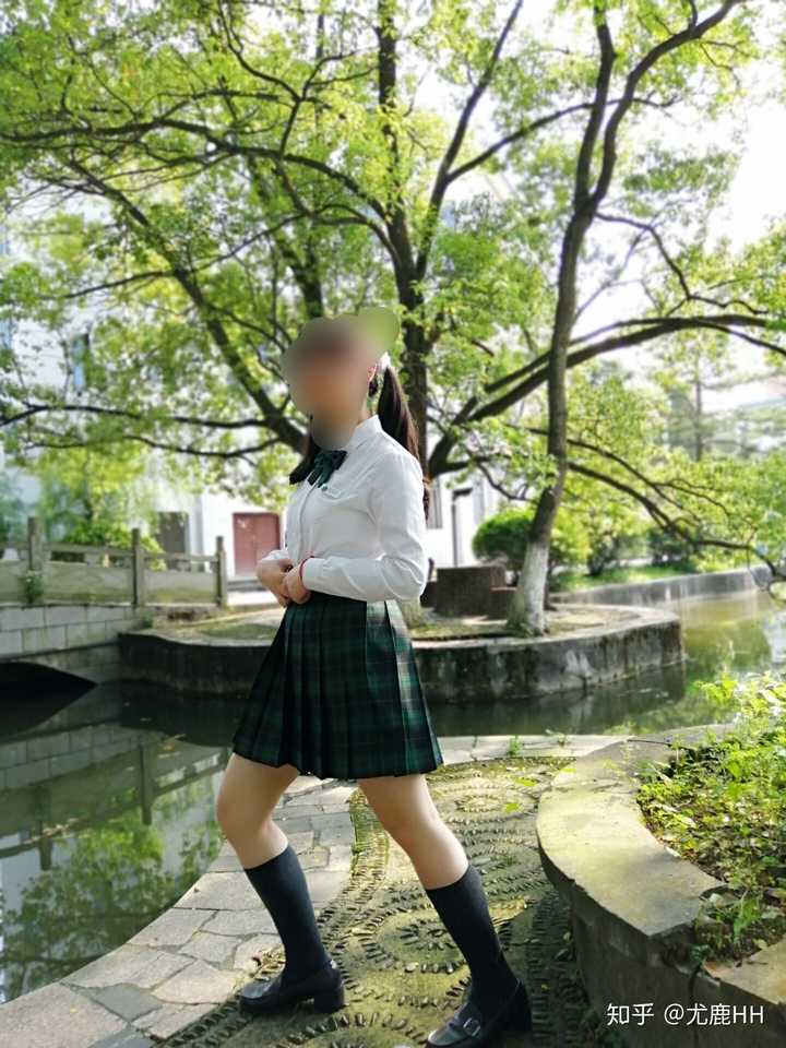 只有一条腿的女生可以穿jk制服吗?