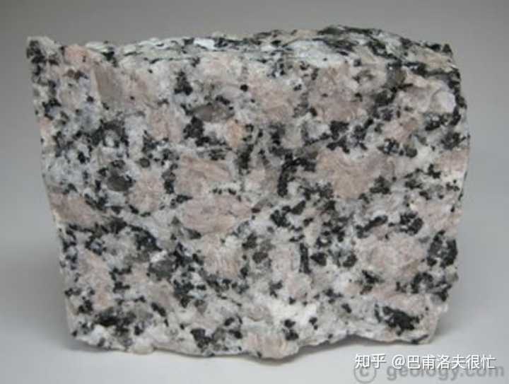 「花岗岩」是一种什么岩石?