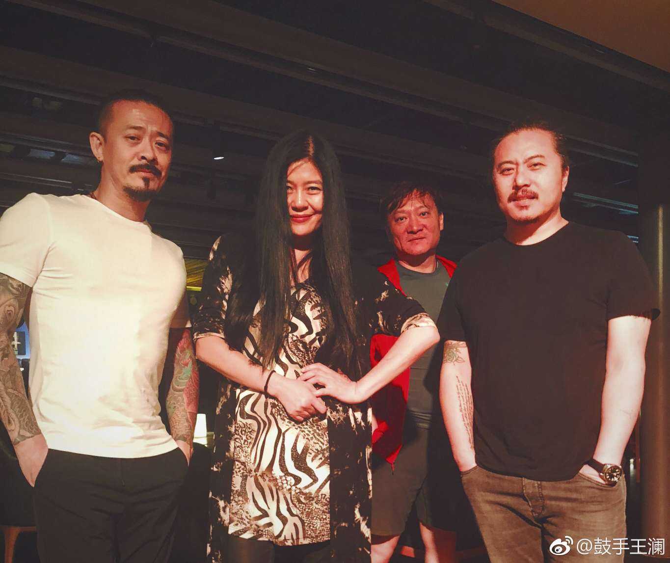 艳乐队的颜值颇高 (转自 新浪微博 @鼓手… - 知乎