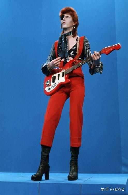 女装大佬ziggy stardust全火星最靓的仔超经典的红色闪电妆young americans时