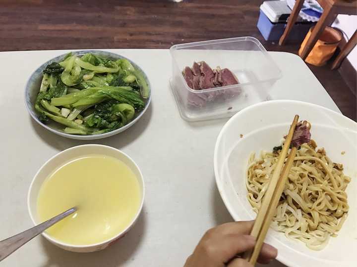 和家裡人吃飯口味相差很大是種怎樣的體驗?