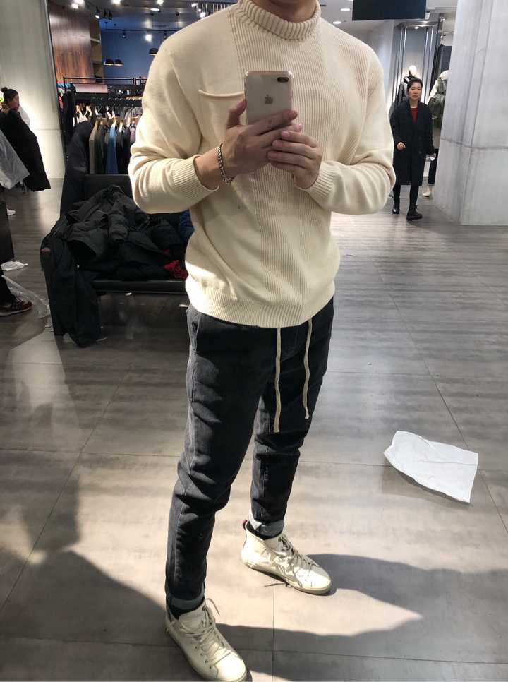 男生穿什么衣服会让女生觉得这件衣服丑爆了?