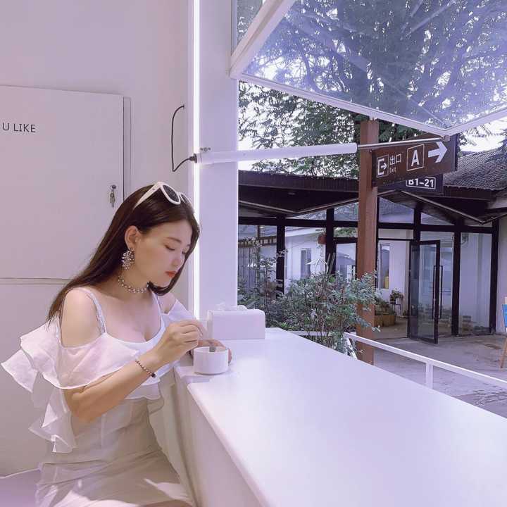 有了鱼尾纹用什么眼霜好