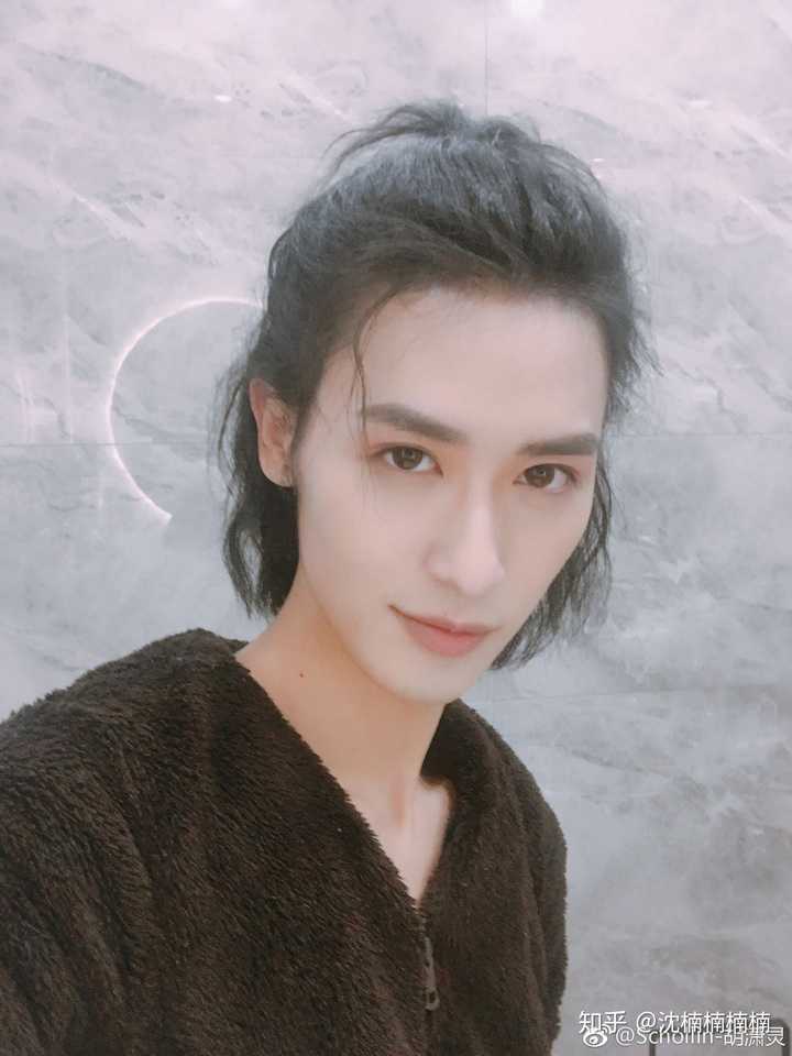 明星的脸能精致到什么地步?