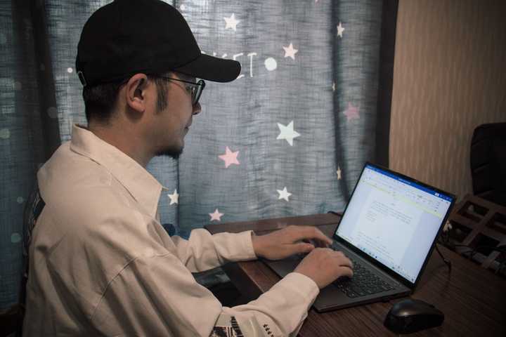 那些敢于砸了铁饭碗去创业的年轻人现在都怎么样了