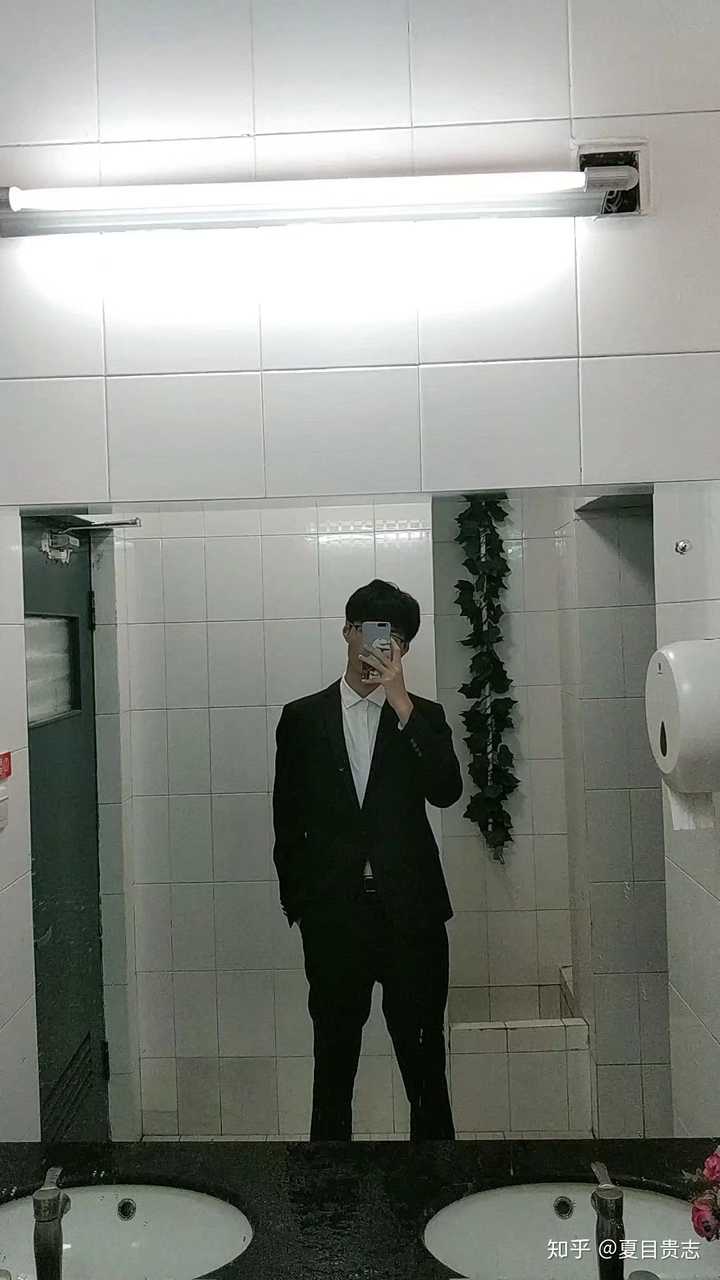 男生183,算高嘛,为啥周围的女孩子都160多点呢?