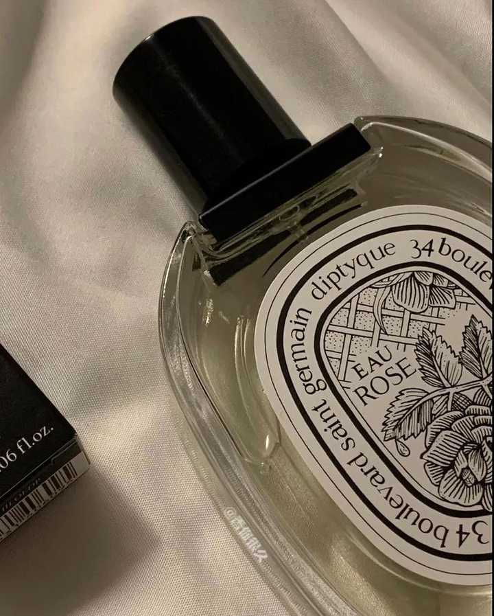 你被哪些香水文案打动过 知乎