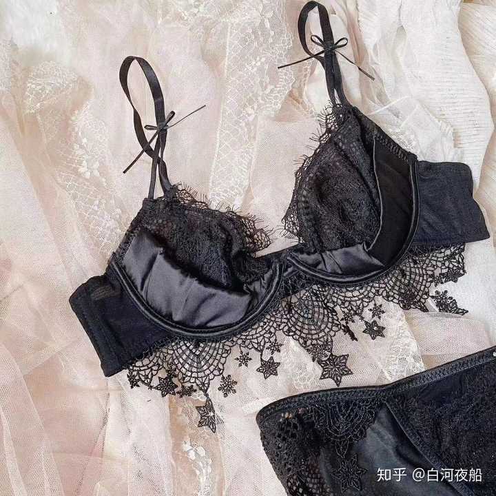 万能的知友啊,锥形胸有什么文胸款式可以穿的?