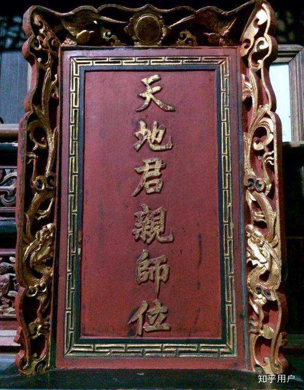 怎么看待"把老师当学生管,把学生当祖宗供"?这种乱象.
