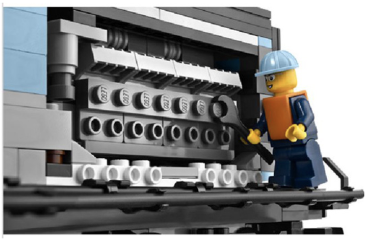 拥有约89,000名员工,在集装箱运输,物流,码头运营,石油和天然气开采与