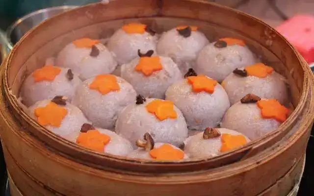 用芋泥包出的紫胖包子