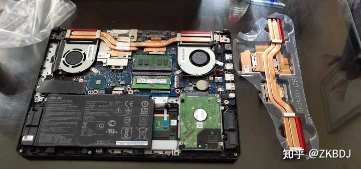 买了戴尔g55500的兄弟你们电脑用的怎么样这散热太差了打个lol都贼烫