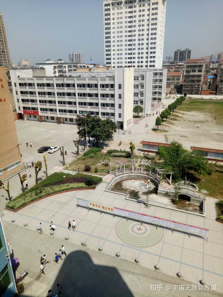 在谷城一中读书是一种什么样的体验?