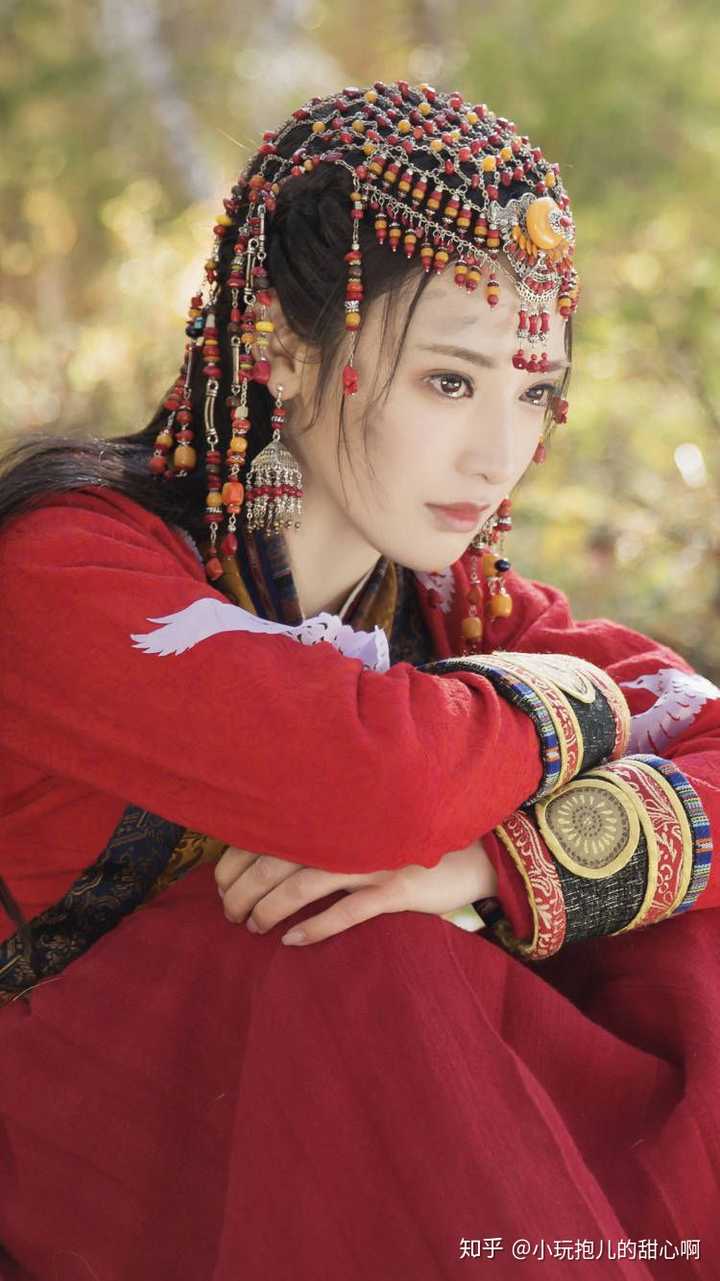 提名《东宫》女主小枫的扮演者彭小苒,女鹅的红衣真的是太美了,艳而不