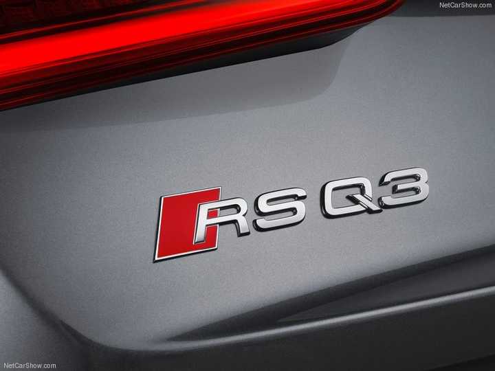 奥迪rs q3的红色尾标(来自奥迪)
