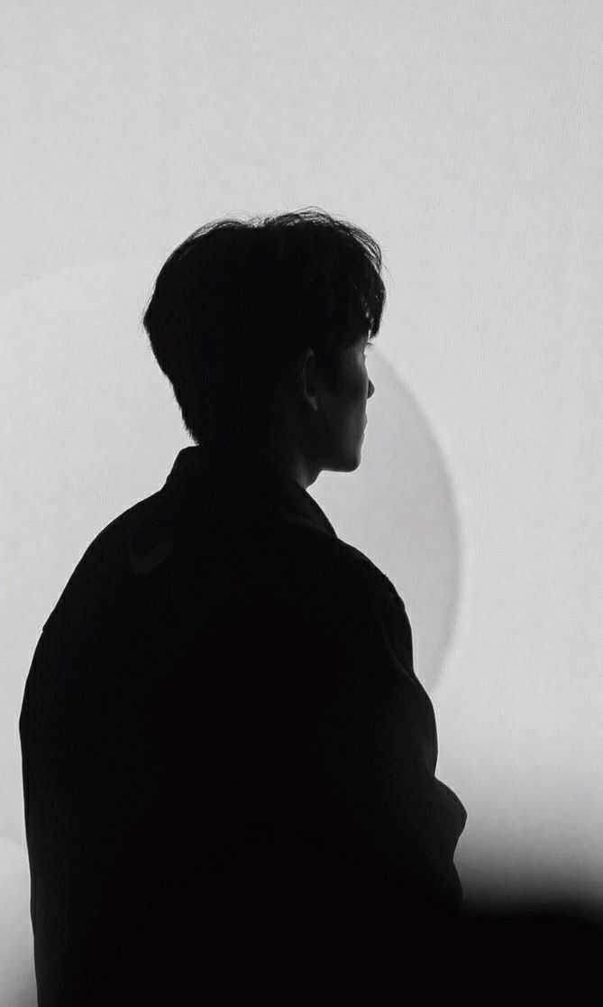 有没有朱一龙背影照或者远景照可以当手机壁纸或者电脑桌面的多多益善