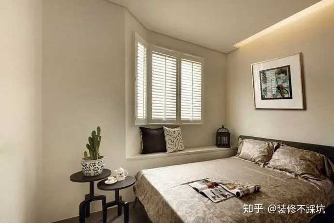 没有窗户的小卧室怎么装修?