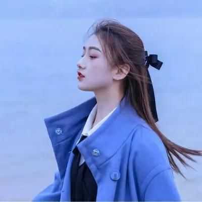 有哪些好看到爆的蓝色系头像？