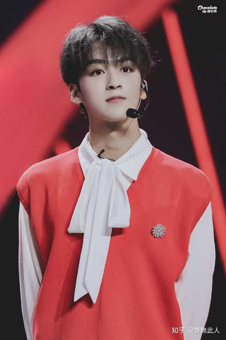 如何评价《创造营2019》的何洛洛?