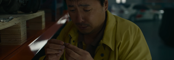 为什么《飞驰人生》系列里张驰受了那么多苦，还那么有松弛感？