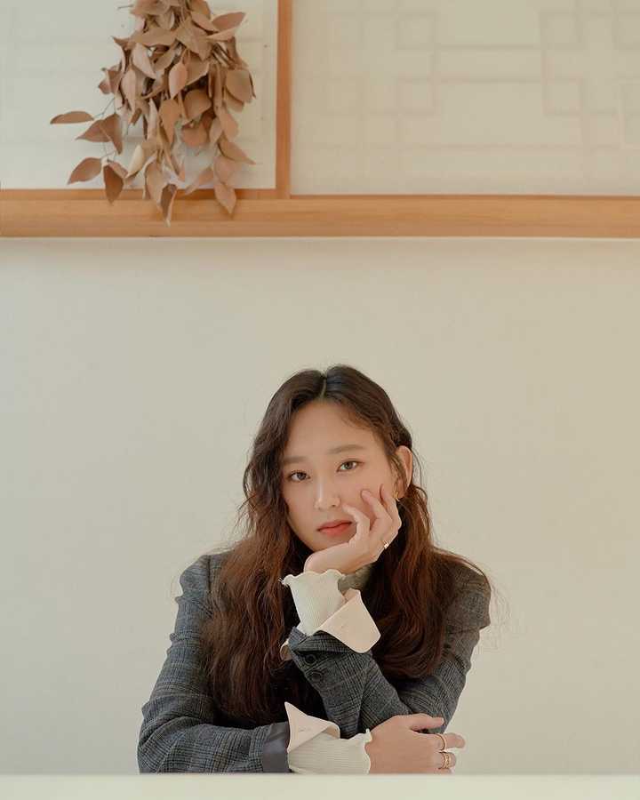 好像关注刘慧英/宝拉的人不太多哎 慧英姐集美貌身材个性于一身,超级