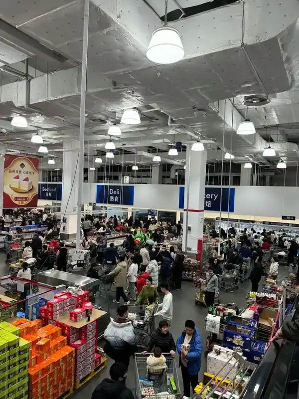 山姆被曝冷鲜猪肉是数月前屠宰的，被投诉后食品追溯信息也消失，具体是怎么回事？冷鲜肉保质期一般是多久？