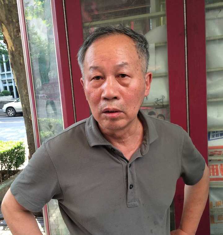 如何看待上海静安寺同一个人两年内被一个老色狼猥亵三次?