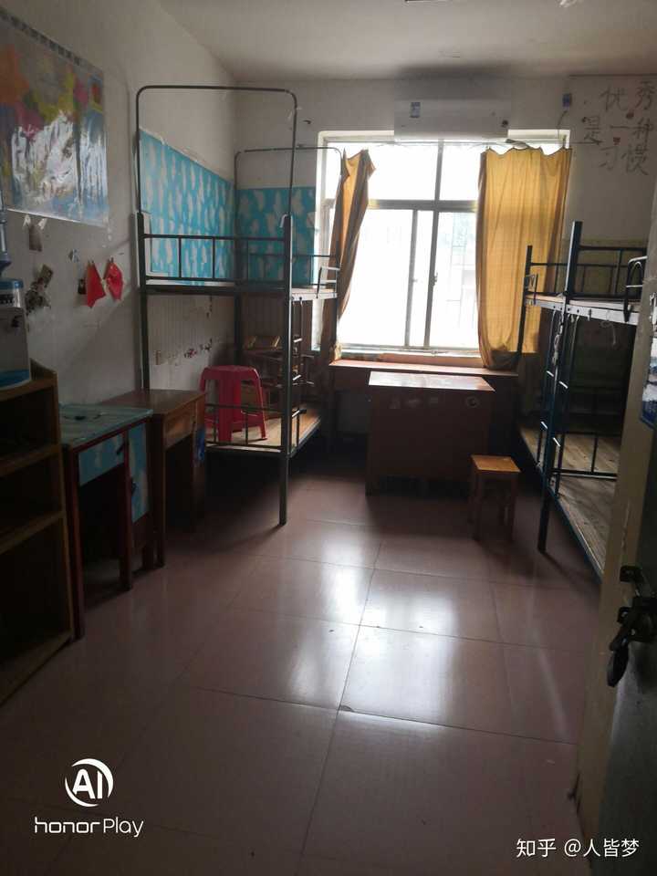 青岛长江学校宿舍照片图片