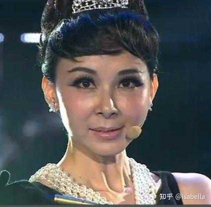 哪些明星的脸已经/快要崩了？