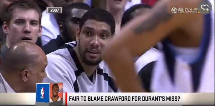 直接对邓肯吹了第二个技术犯规,驱逐出场.