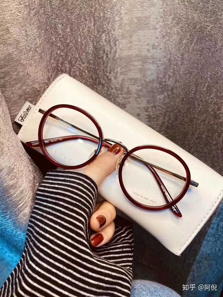 有没有好看的眼镜框推荐?