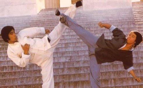 功夫齐名李小龙秒杀成龙,为何事遭封杀? - 李小