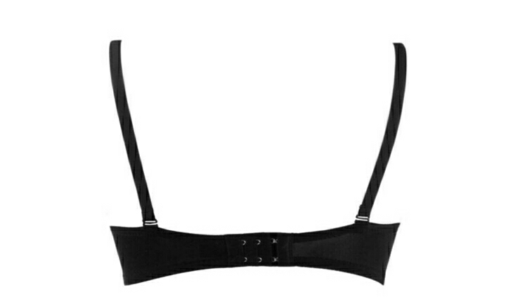 谁能告诉我穿<em>白色衣服</em>带<em>黑色胸罩</em>的女生是怎么