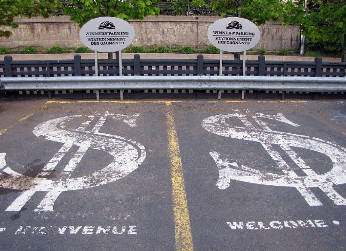 政治博彩业--一场把选总统当作赛马的豪赌