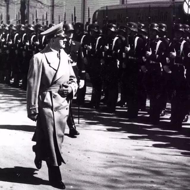 有没有一张图片让你瞬间明白了什么叫「气质」