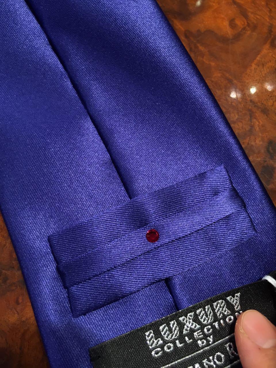 想送男友(22岁)大学毕业礼物,请大家帮忙推荐领