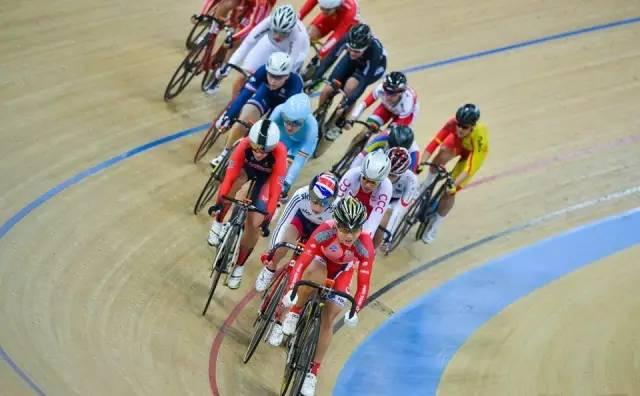 如何能从装备、场地、运动员、比赛类型等方面