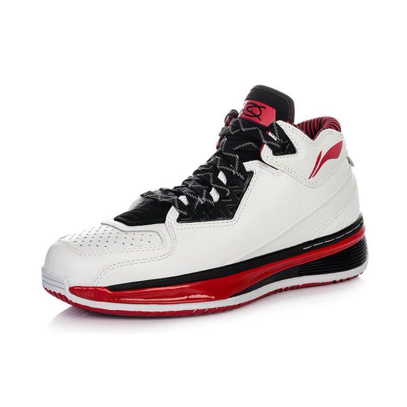 女大学生会特别在意男生穿国产品牌运动鞋吗?