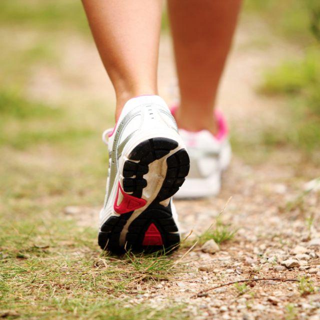 春天来了,我们带上装备出门跑步吧