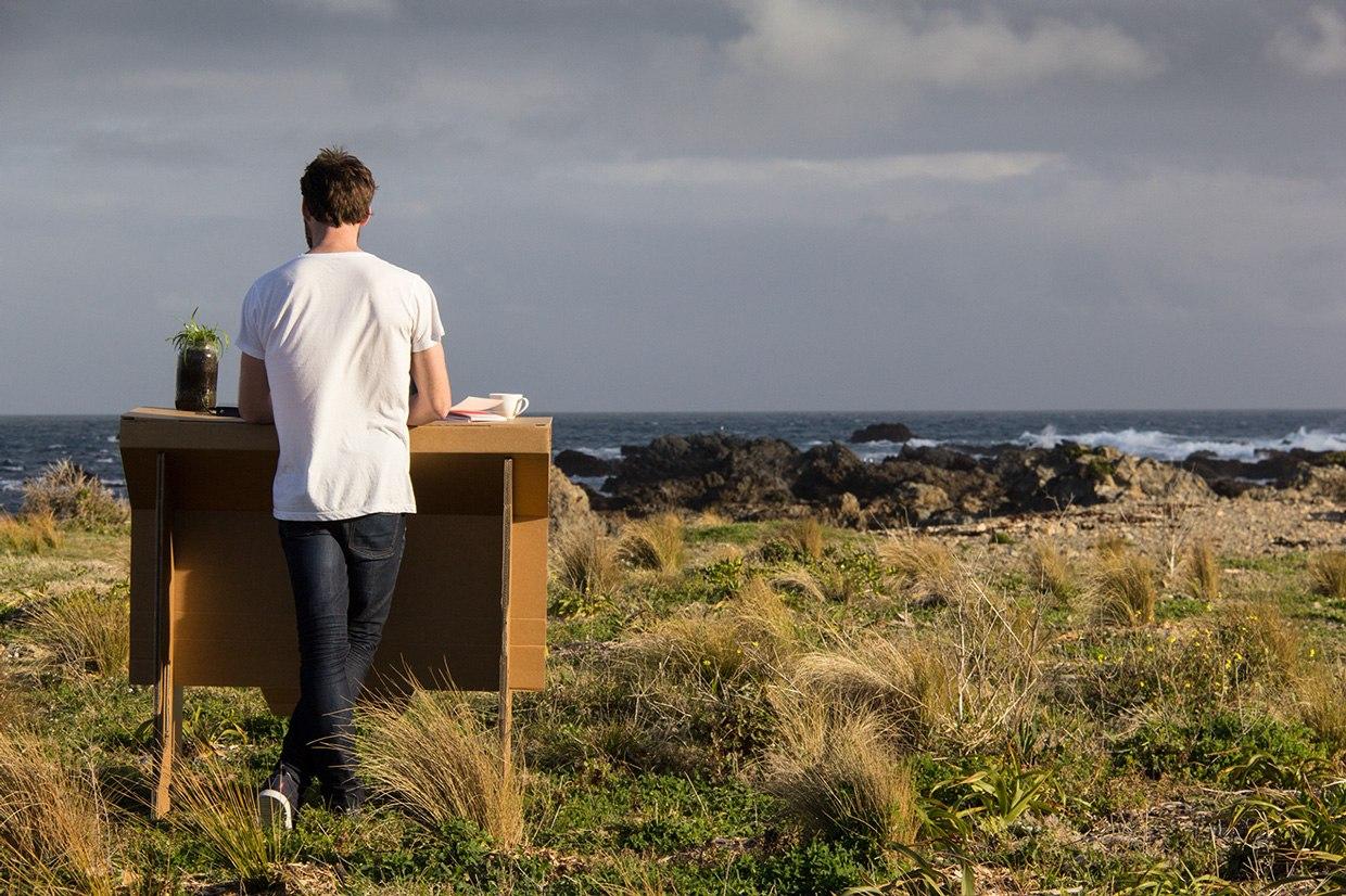 一块获得红点设计大奖的纸板让你随时随地工作nextbig