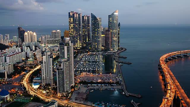 韩国电影《釜山行》有哪些让你回味无穷的细节