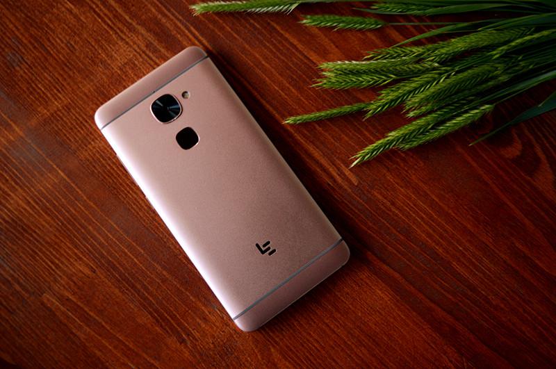 多才多艺的千元机乐视2