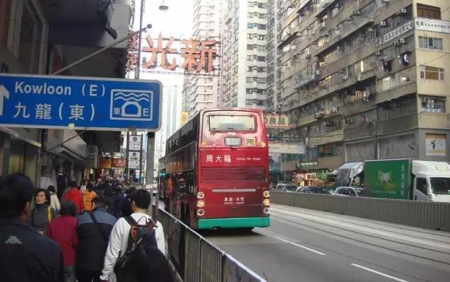 为什么香港那么发达但感觉不是很堵车?
