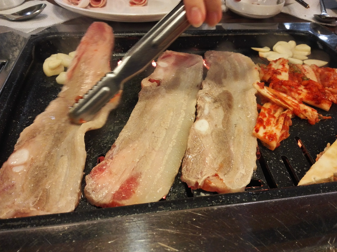 韩国人真的每天只吃泡菜和拌饭吗,他们会不会
