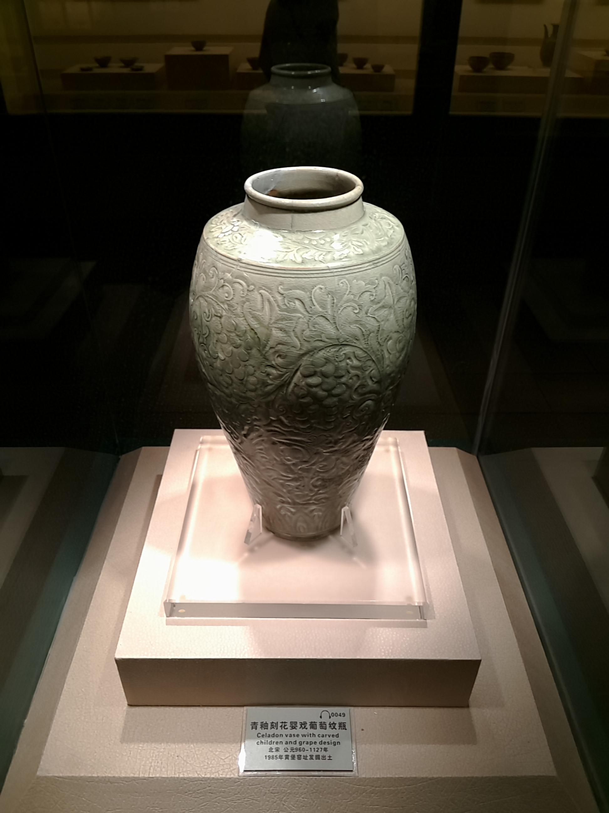 故宫新陶瓷馆在武英殿揭开面纱 千余件文物展现中国陶瓷发展历程