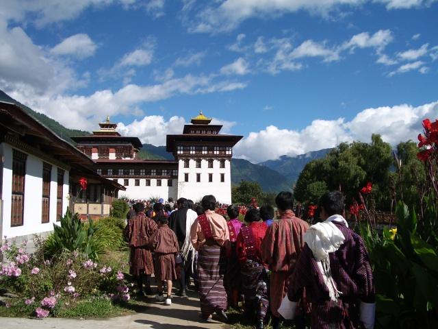 在不丹王国旅行或者常居是怎样的体验? - 知乎