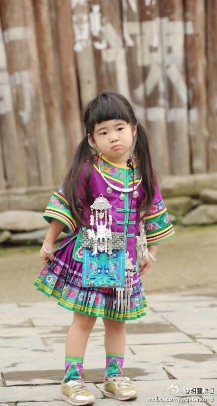 殊万别的看法 但是 "不要说别人长得丑 因为这样不礼貌"------曹华恩