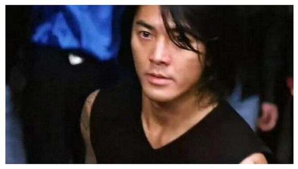 唯唯诺诺见利忘义的江湖渣滓,就像几万个古惑仔里只有一个陈浩南