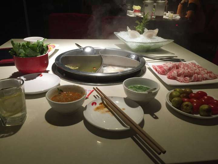 一个人吃火锅是一种什么样的体验?